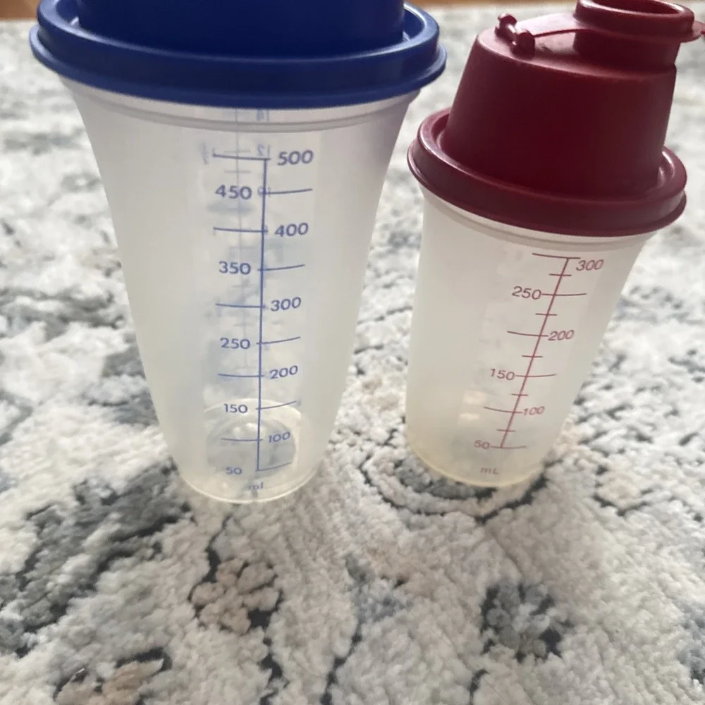 Set of 2 Tupperware Shakers 300 And 500 ML